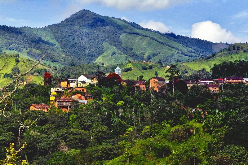 A vieon the town in the mountains